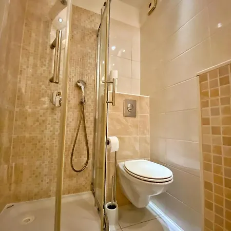 Ginna Apartment